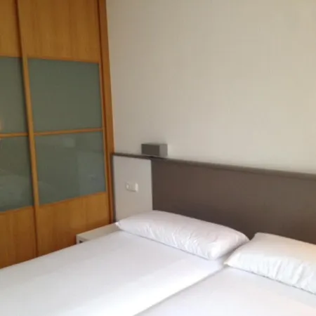 Ulia C - Local Rentss Apartamento *